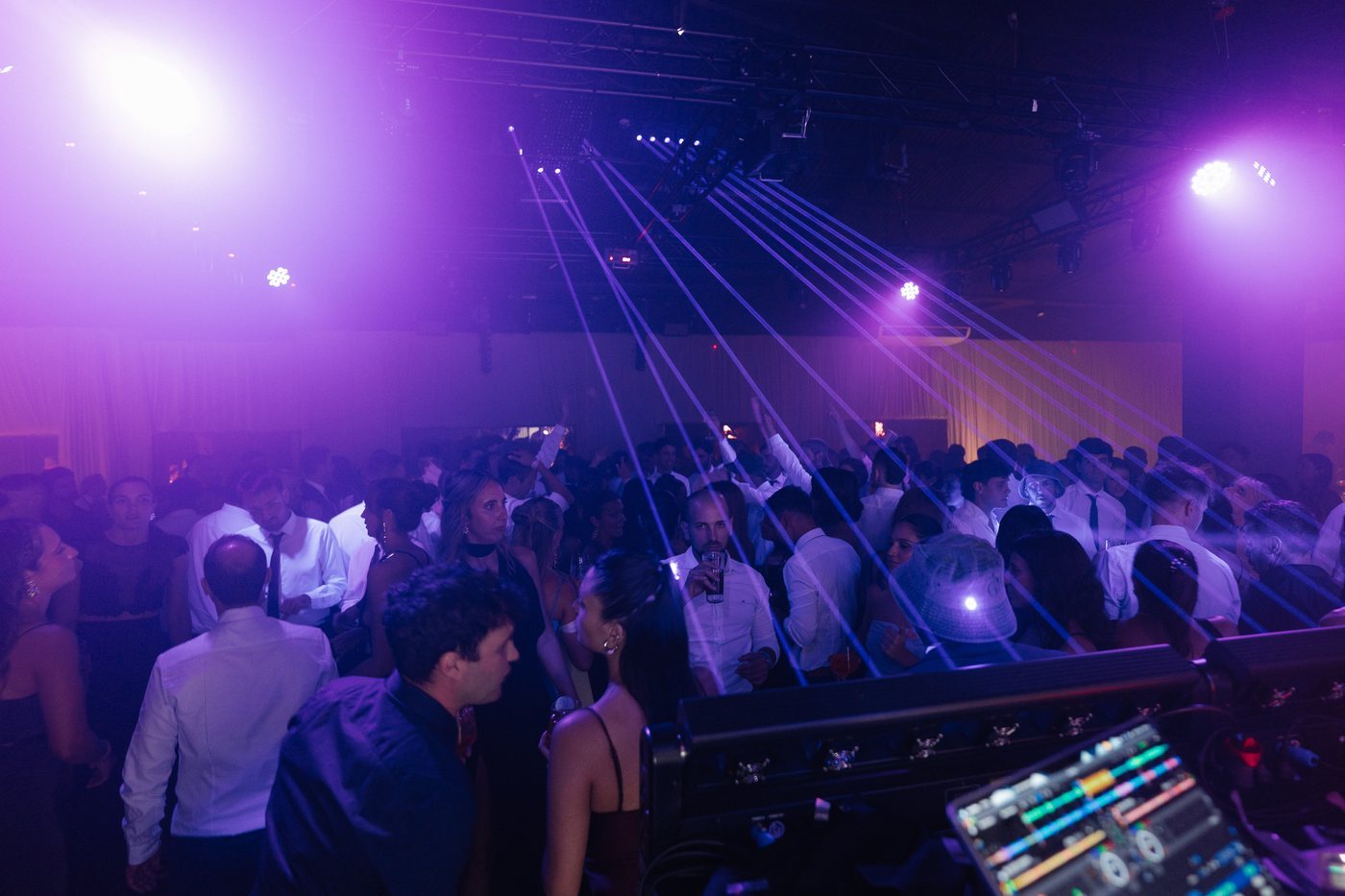 Show de láser sobre la pista
